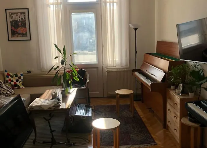 At Chain-bridge Apartamento *